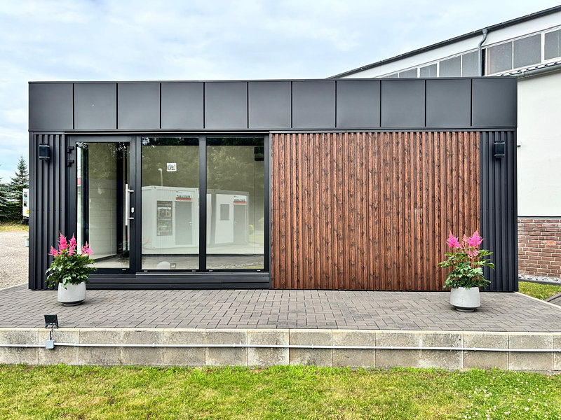 Business-Container Donna