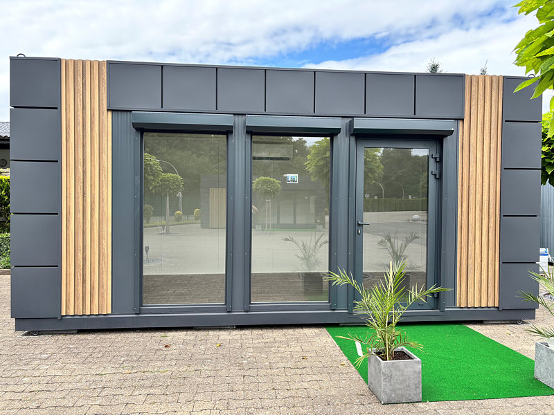 Business-Container Donna